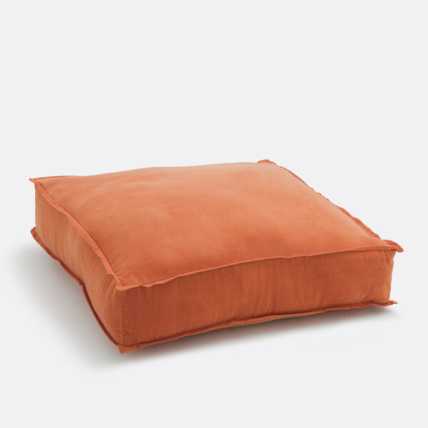 Coussin de sol Alette carré en velours de coton avec finition en voile