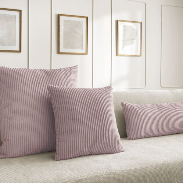 Coussin BOBOCHIC STOCKHOLM violet à deux faces, veloutée et texturée