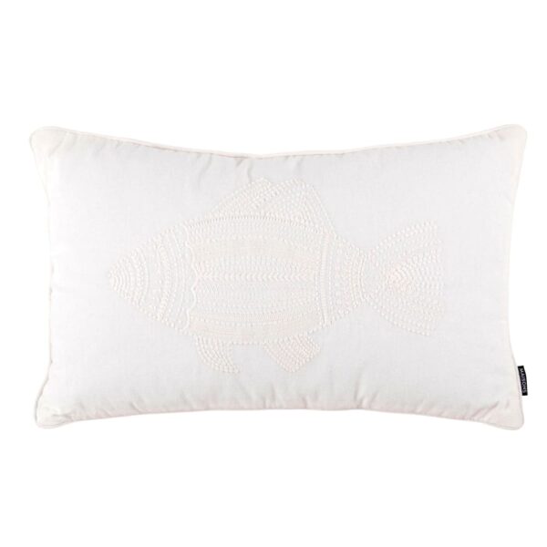 Coussin Maisons du Monde CARPA blanc avec poisson brodé et passepoil