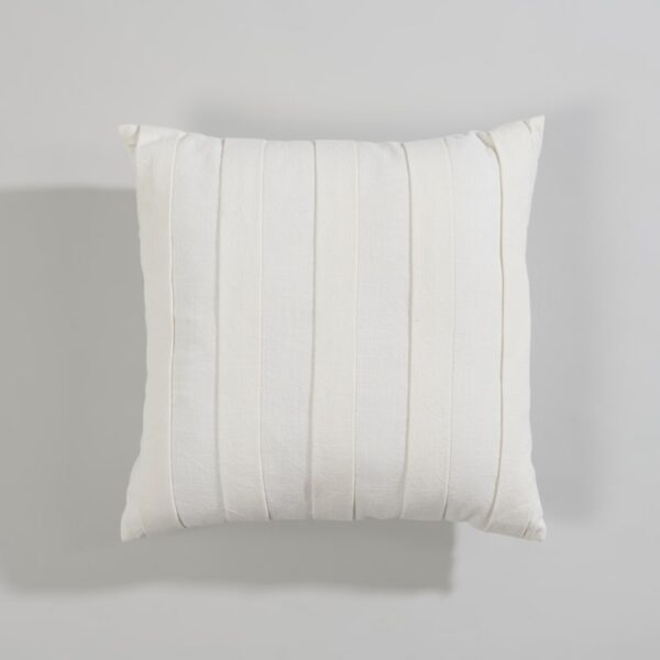 Coussin plié CERISA Maisons du Monde en coton écru à relief plissé