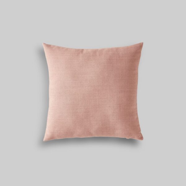 Coussin Maisons du Monde BASIC rose aux dimensions annoncées de 40 x 40 cm