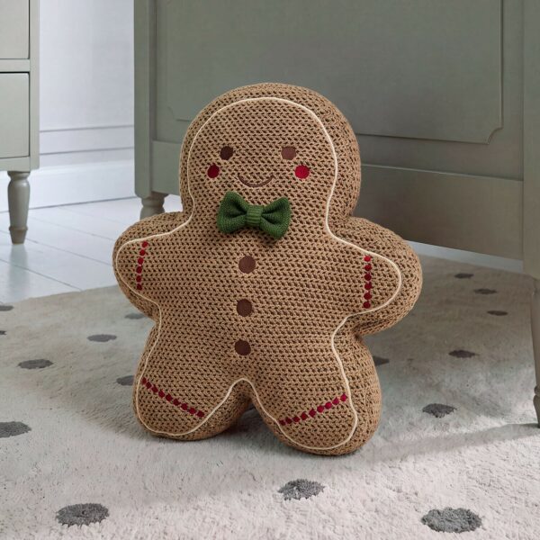 Coussin LOBERON Pluffin en forme de bonhomme en pain d’épices crocheté
