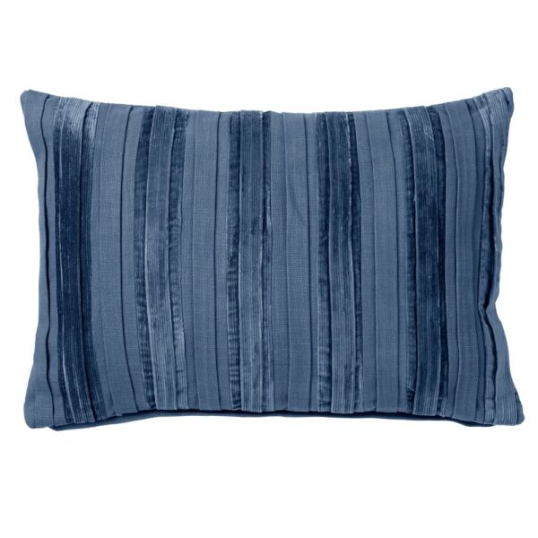 Coussin Hoii Estella bleu à bandes de velours côtelé, format 40 x 60 cm