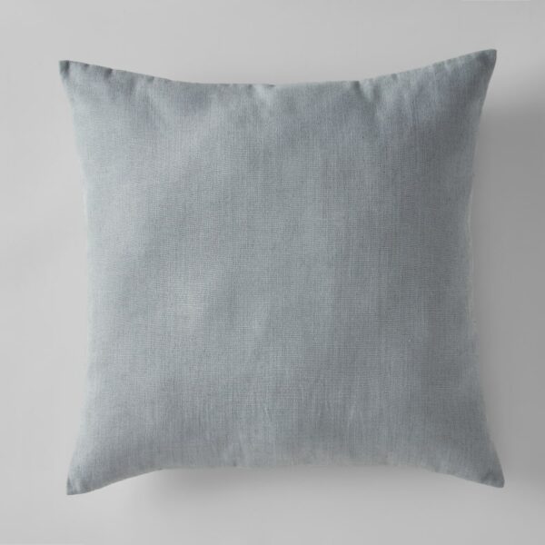 Coussin BASIC Maisons du Monde bleu carré pour canapé, lit ou fauteuil