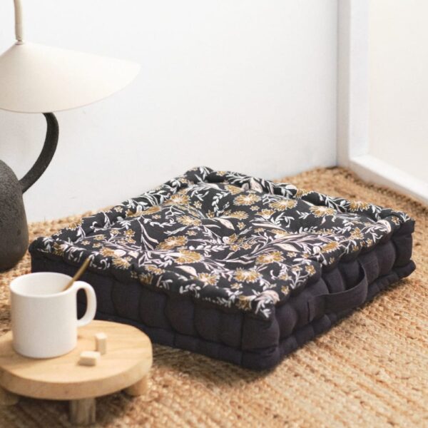 Coussin de sol Today Indies carré gris anthracite à imprimé floral