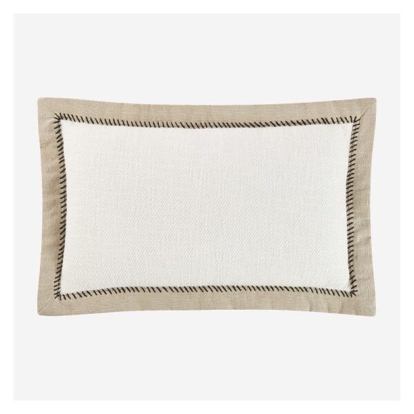 Coussin Berthe Habitat écru et sable en coton texturé, format rectangulaire