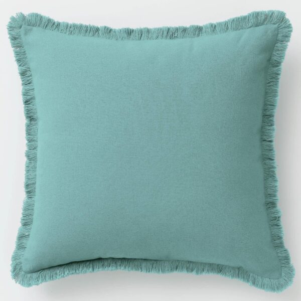 Coussin en coton Becquet vert eucalyptus carré avec finition frangée sur le contour