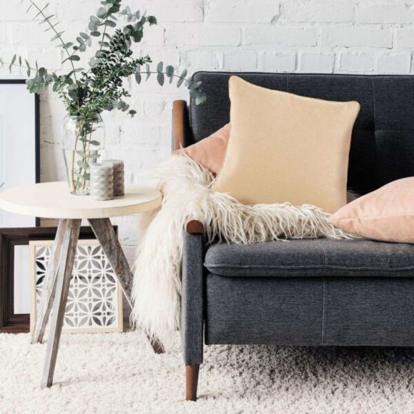 Coussin The Deco Factory Sueden rose nude au toucher suédine, format carré