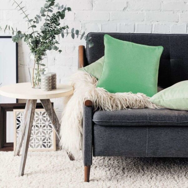 Coussin The Deco Factory SUEDEN vert clair à toucher suédine, format carré