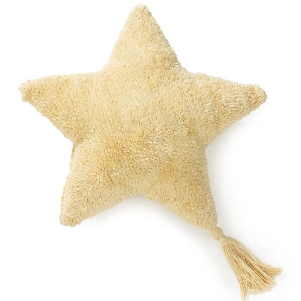 Coussin Benuta jaune au format carré pour une touche décorative