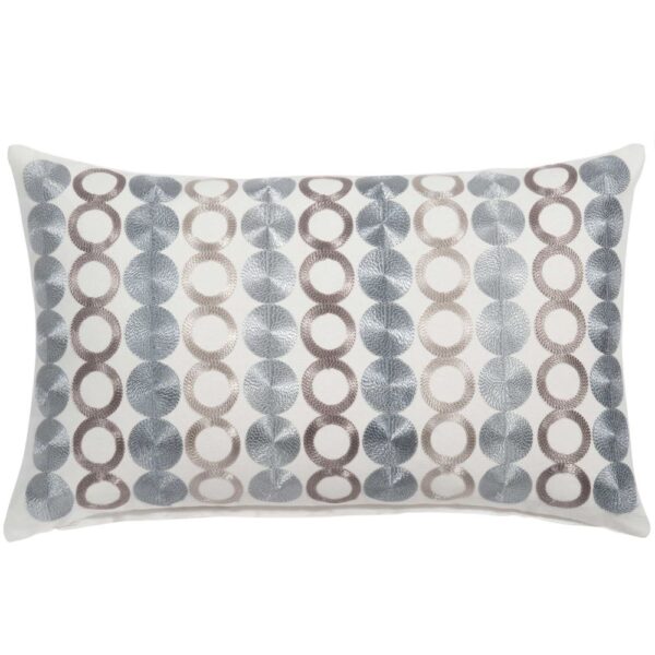 Coussin brodé Maisons du Monde blanc à motifs multicolores pour décoration
