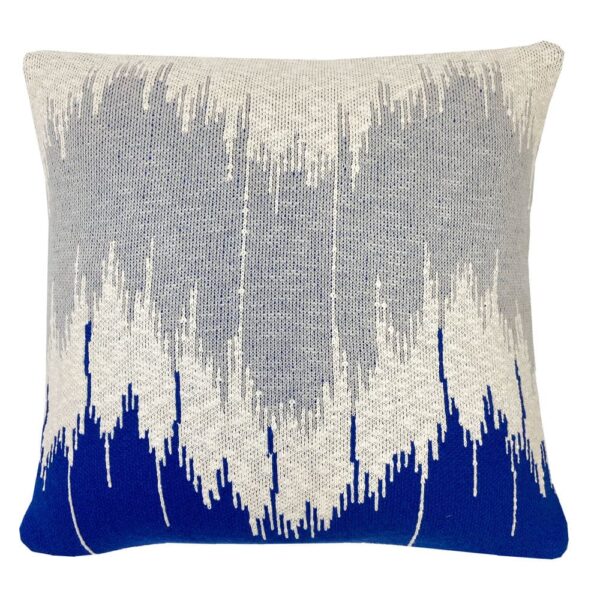Coussin vague tricoté Malagoon bleu, maille ondulée et format décoratif